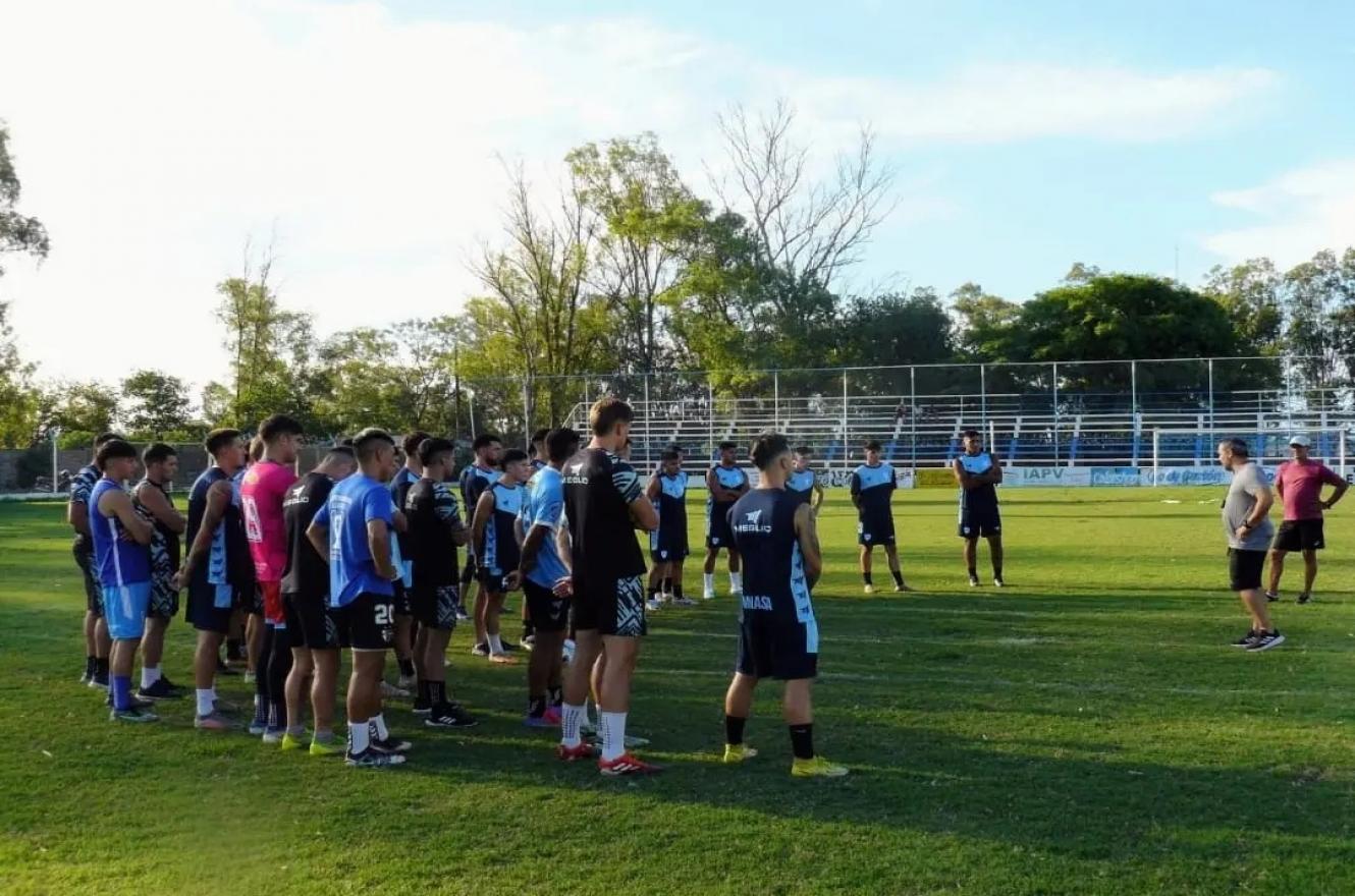 El “Lobo” entrerriano inició la pretemporada con nuevo DT y 21 incorporaciones
