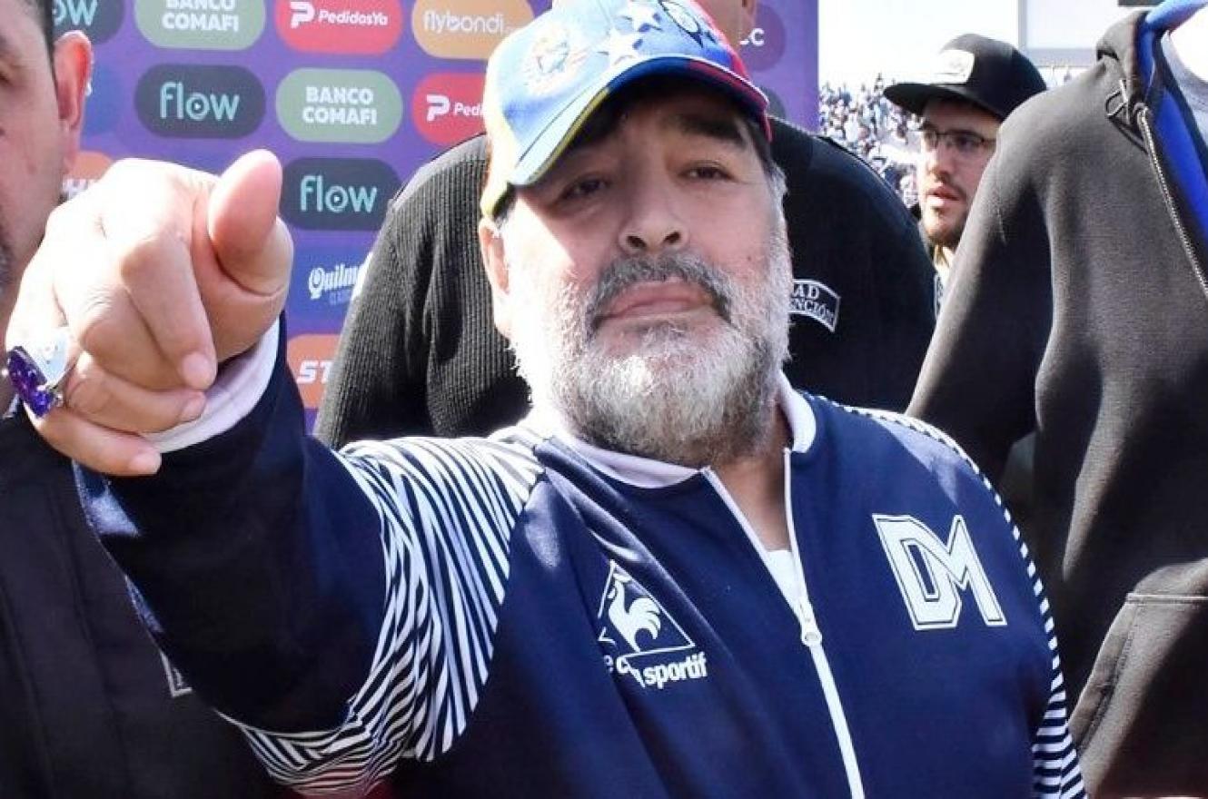Marcha atrás: Diego Maradona seguirá siendo el DT de Gimnasia La Plata