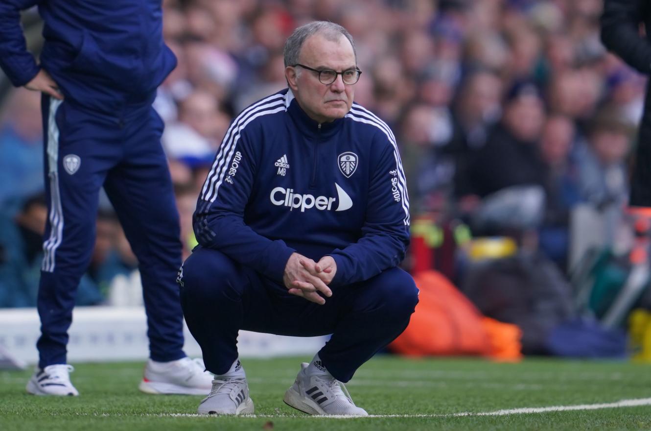 Marcelo Bielsa tiene un acuerdo de palabra para ser el DT de la selección uruguaya