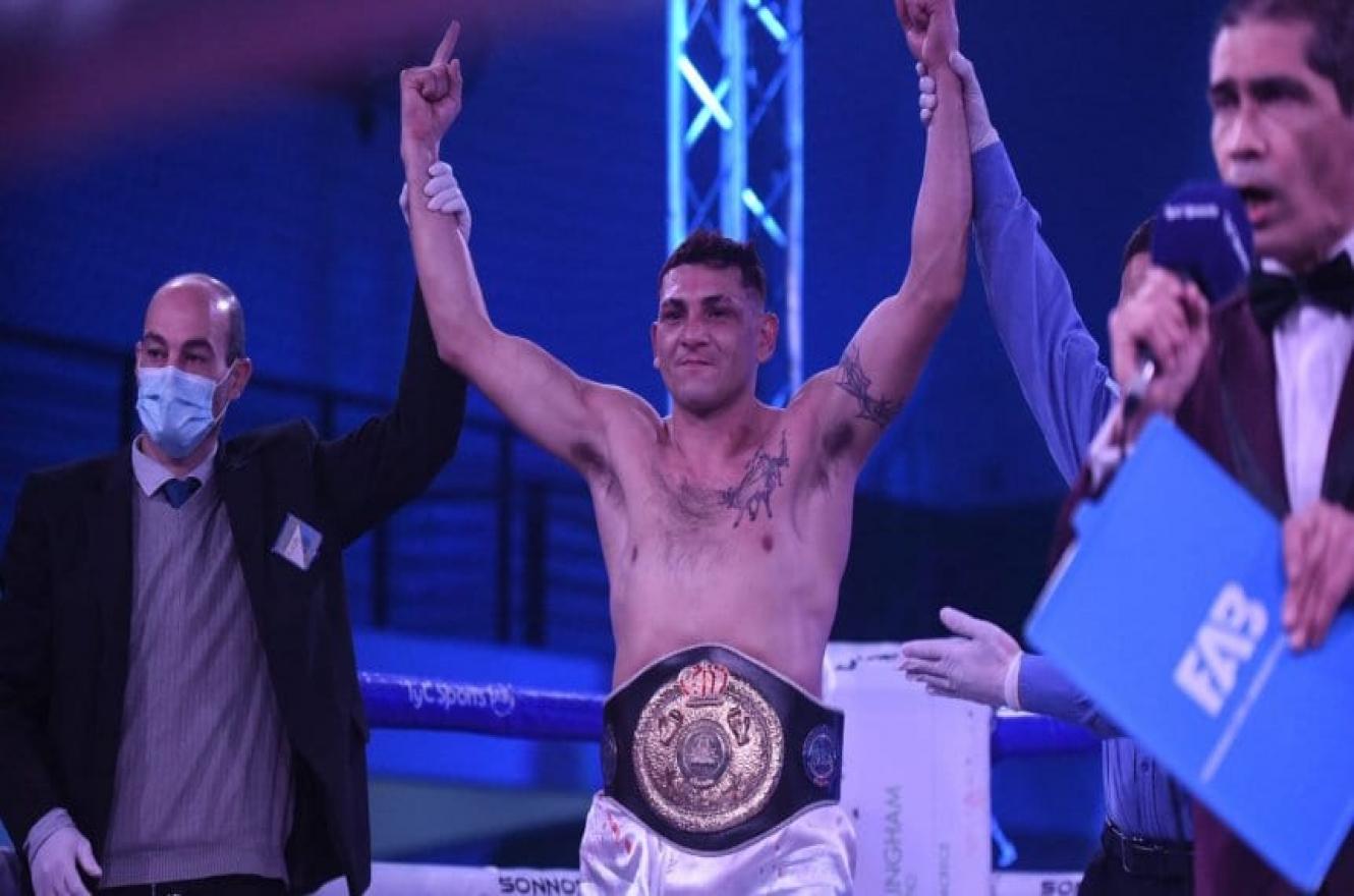 Boxeo: dos rounds le bastaron al entrerriano Marcelo Cóceres para ser campeón