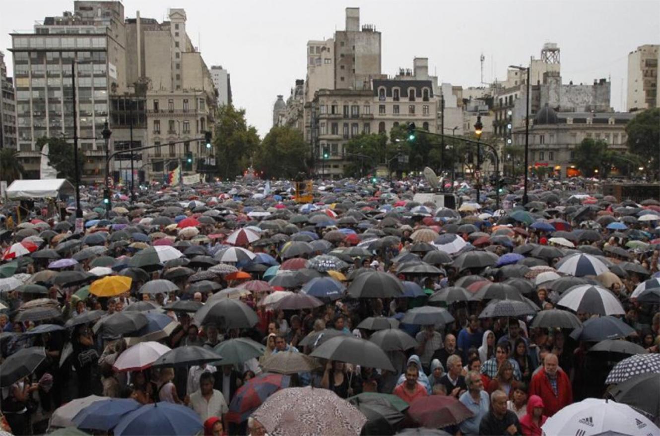 Imagen de archivo de la marcha encabezada por los fiscales, después de la muerte de Nisman. Ya pasaron cinco años y aún no hay justicia.