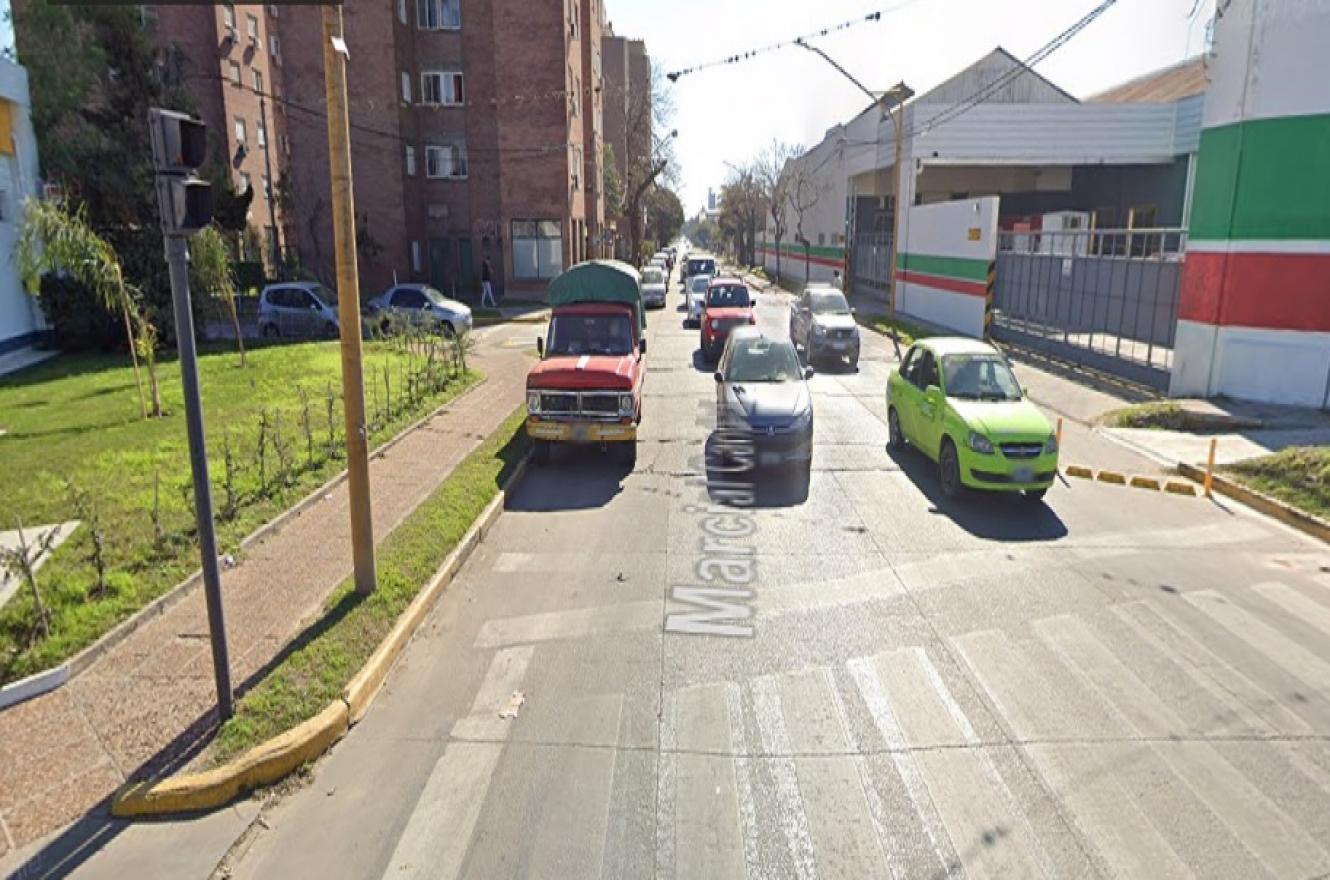 Intersección de calle Marcial Candioti y Avenida Alem