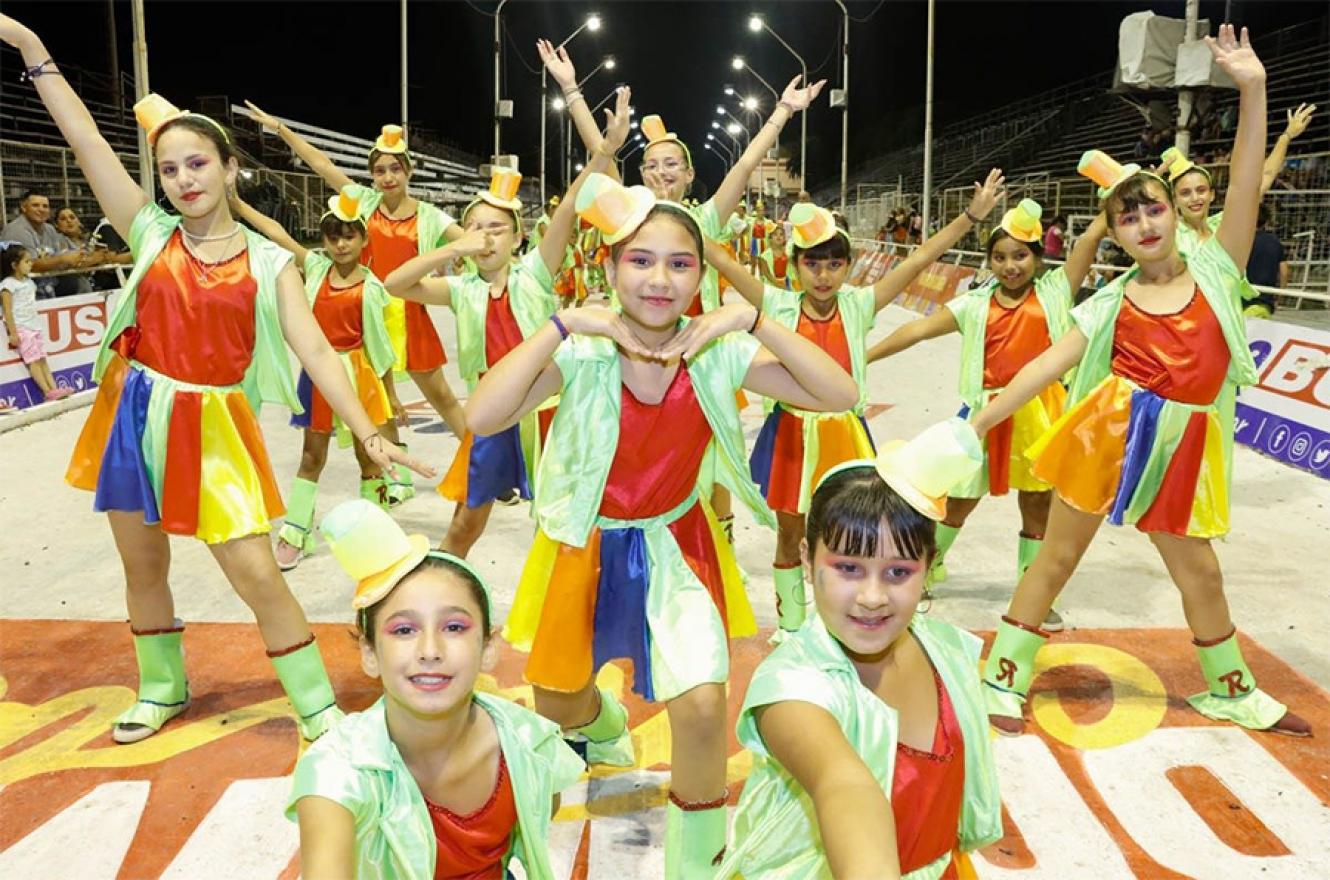 Los Corsos Infantiles como los Corsos Populares Matecito son distintivo de la cultura popular de Gualeguaychú.