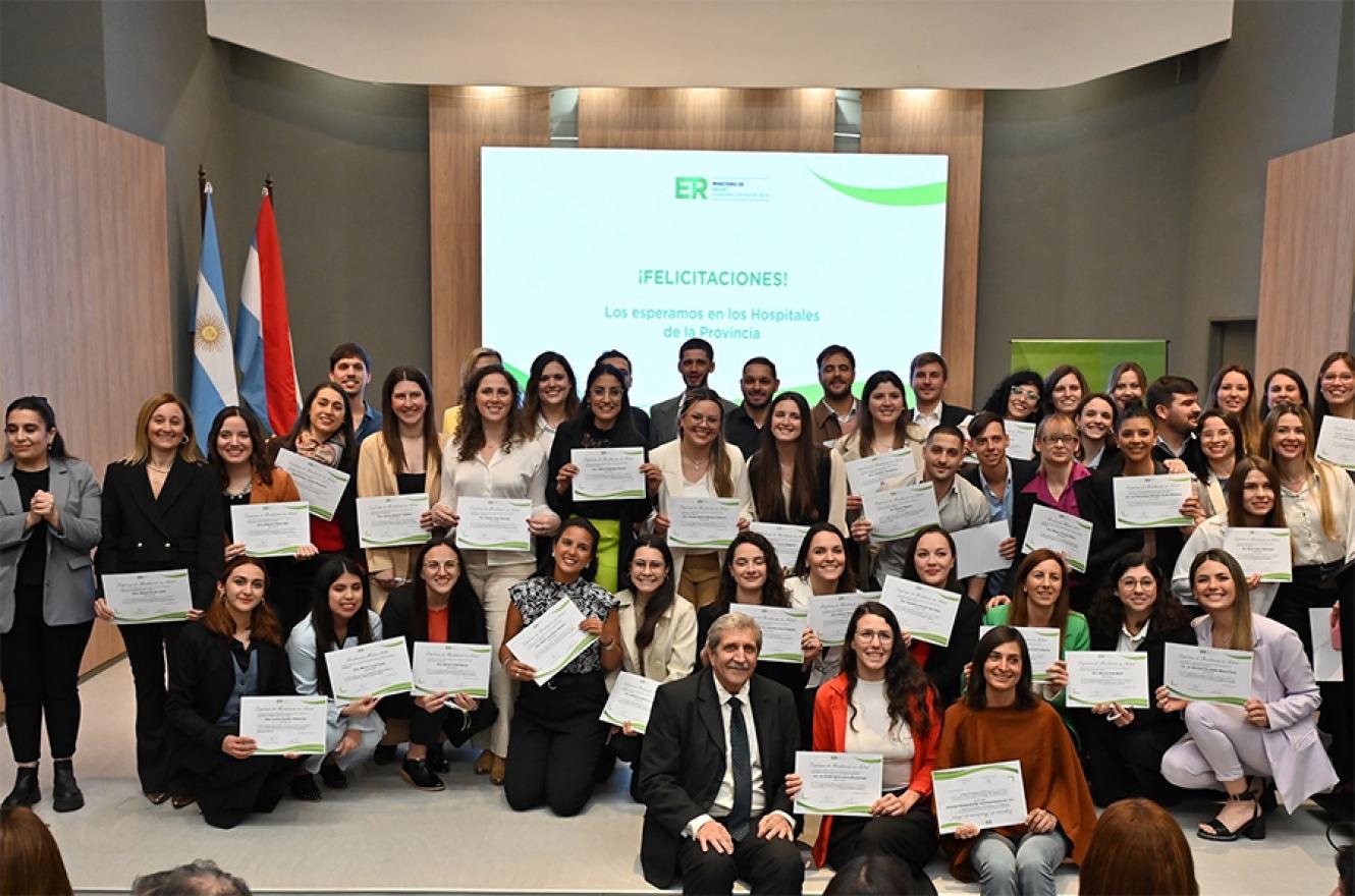 El Programa de Residencias Médicas de la provincia, otorgó los certificados a los 75 profesionales en 16 especialidades médicas.