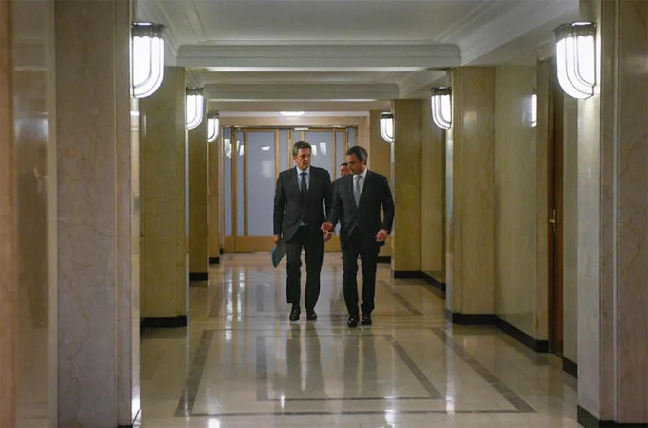 Imagen de archivo del ministro Sergio Massa y el director de la Aduana, Guillermo Michel.
