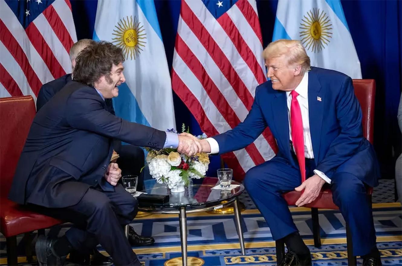 Imagen de archivo de Javier Milei y Donald Trump durante la reunión que tuvieron en la cumbre de la CPAC.