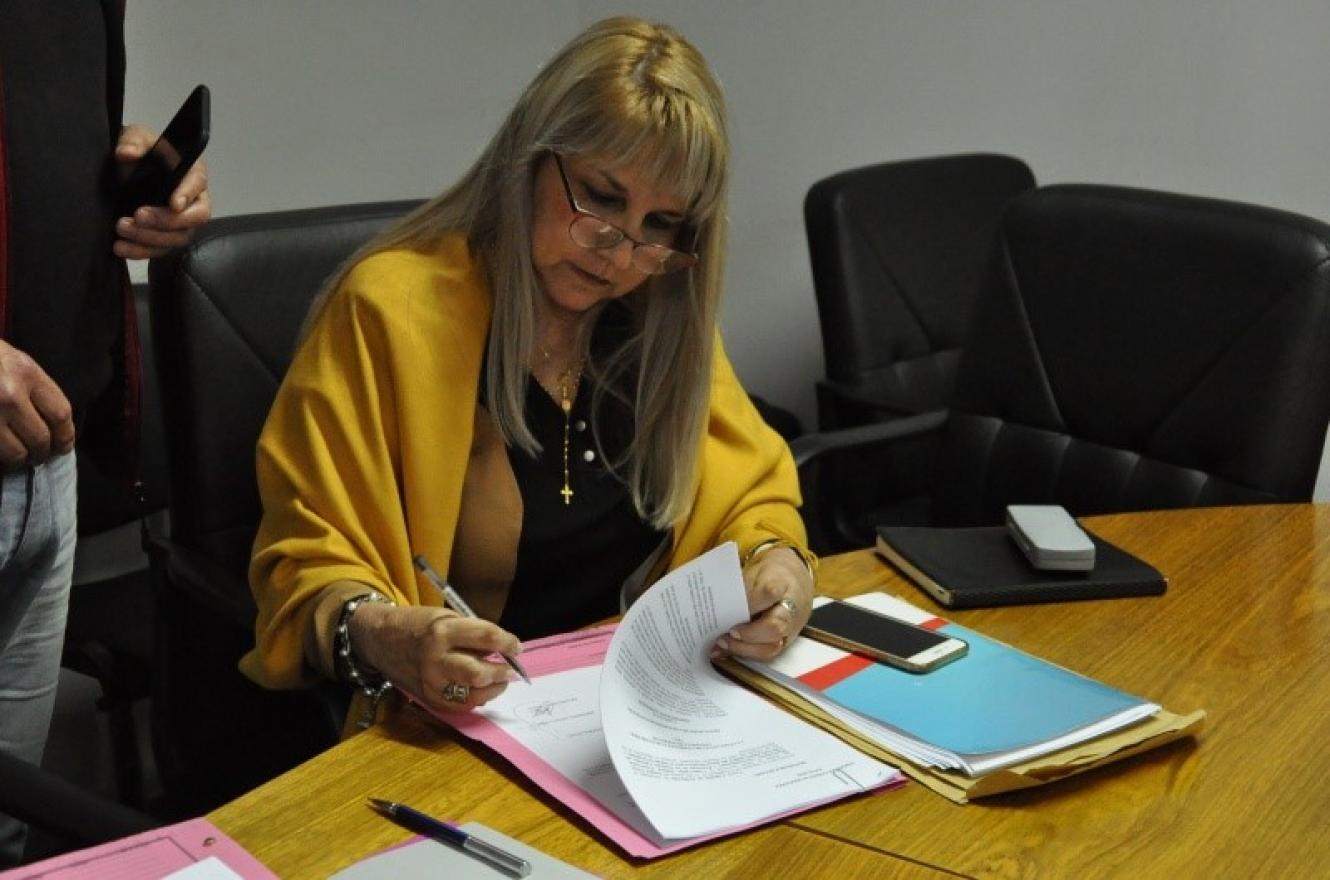 Proponen incorporar la paridad de género en la ley de Ministerios