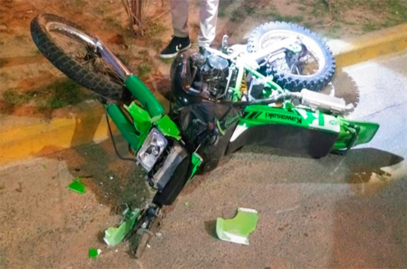 Dos motociclistas murieron al despistar debajo del puente Rosario – Victoria