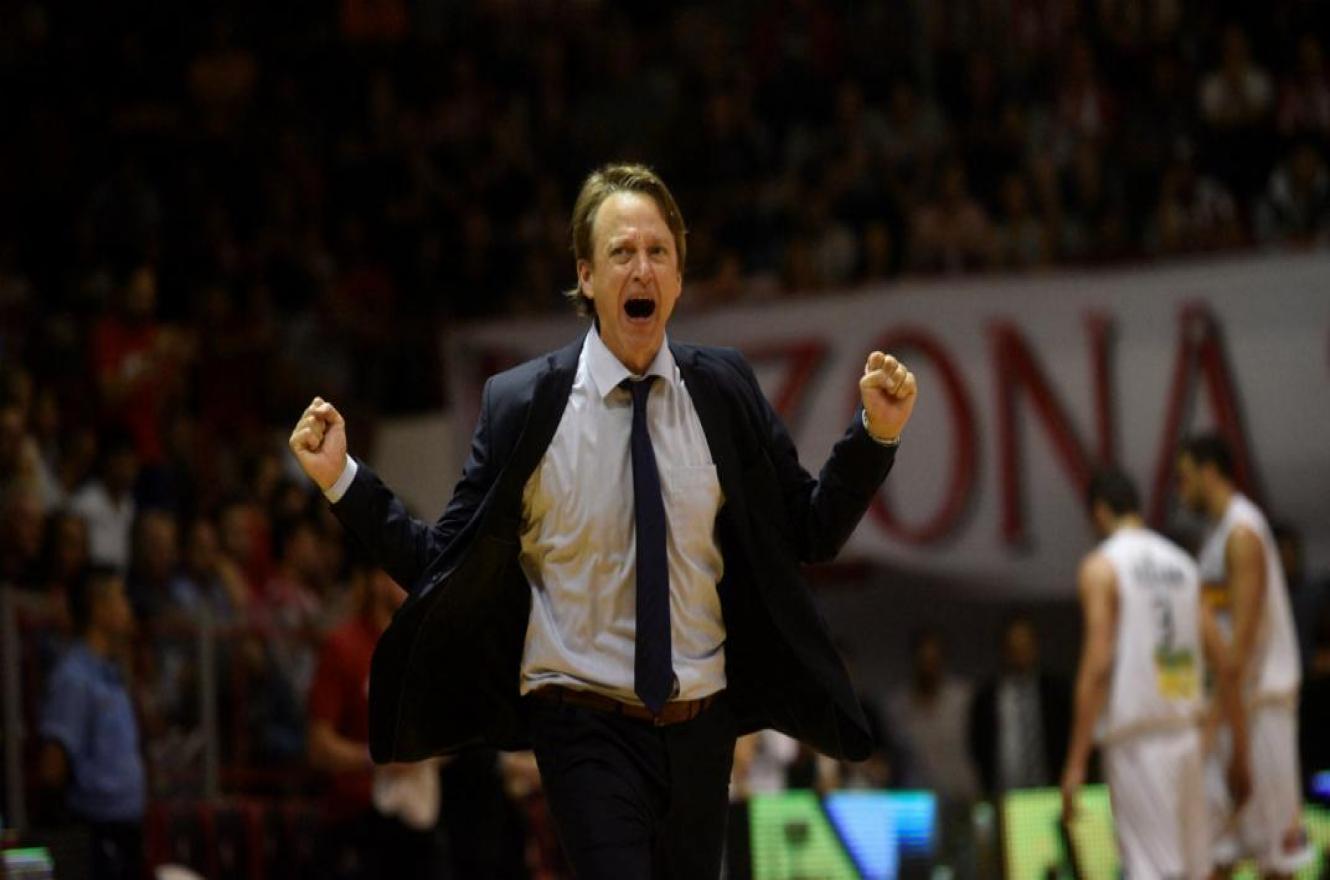 Básquet: el paranaense Facundo Müller no dirigirá en Colombia sino en Japón