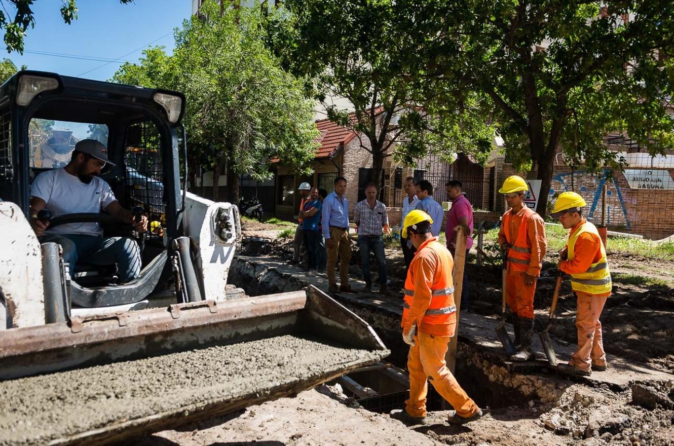 Obra en Cura Álvarez y 25 de Mayo