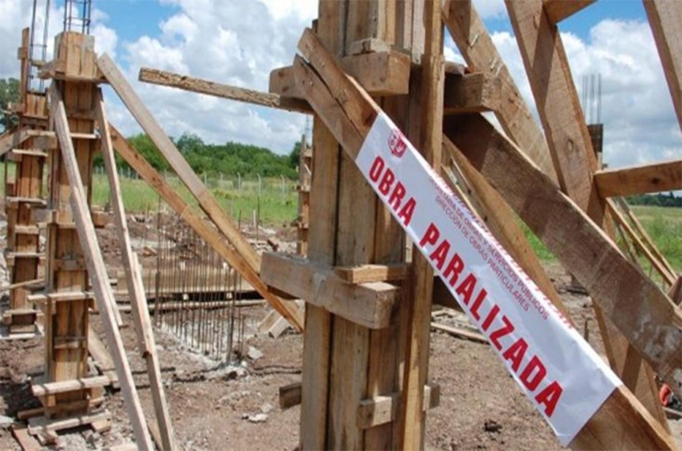 El Gobierno nacional frenó 469 obras públicas en todo el país –27 en Entre Ríos- y adeuda $ 127.200 millones.