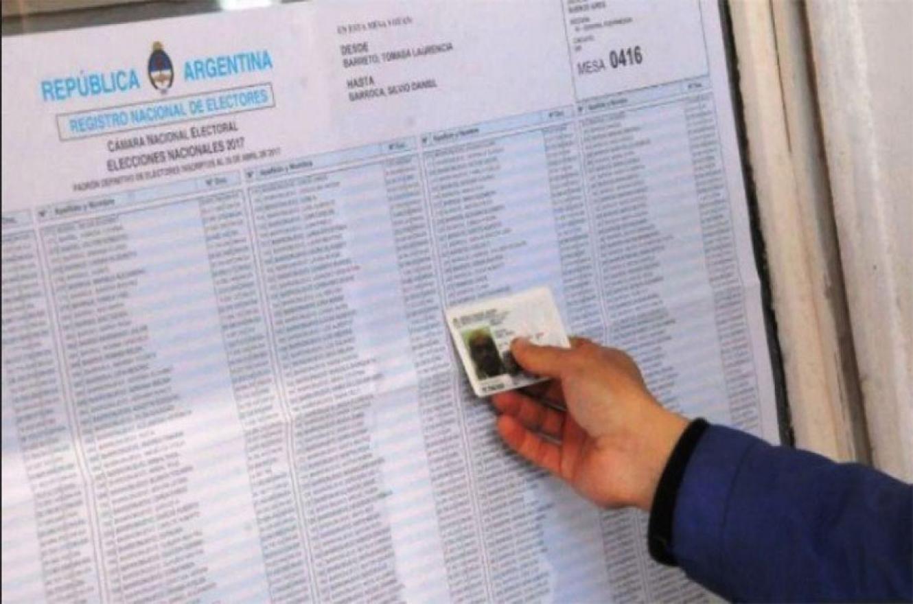 La Cámara Nacional Electoral dispondrá en su sitio web el registro del padrón electoral desde hoy y hasta el 14 de diciembre a fin de poder realizar consultas y reclamos sobre los datos.