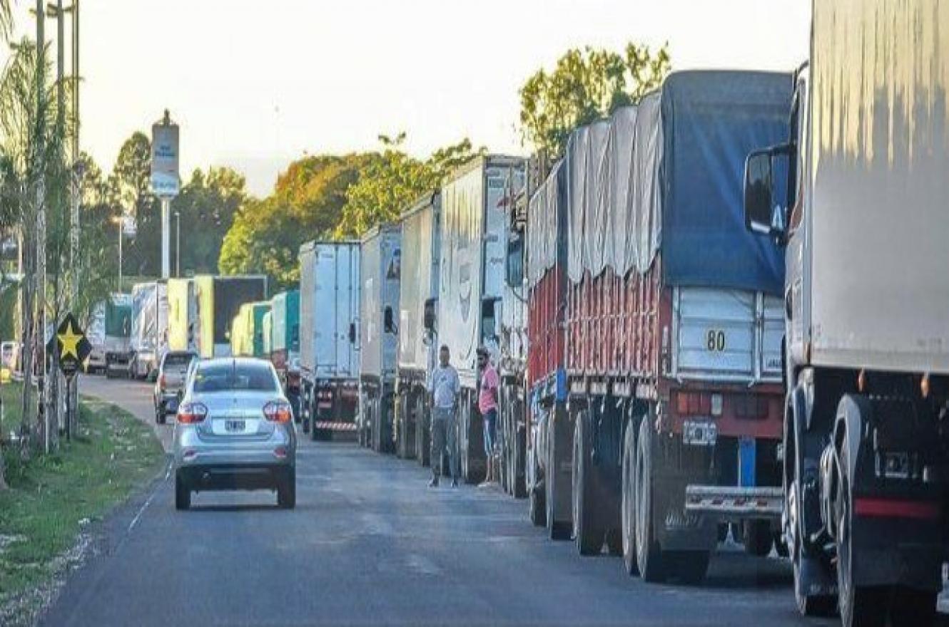 Tras orden de la Justicia, se levantó el corte de transportistas en acceso al Túnel