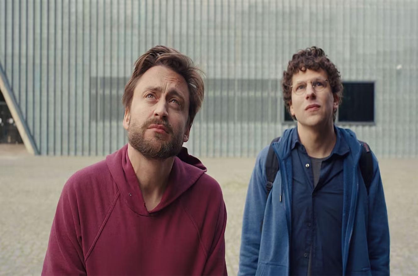El equilibrio en las emociones es uno de los puntos altos de "Un dolor real", protagonizada por Jesse Eisenberg y Kieran Culkin.