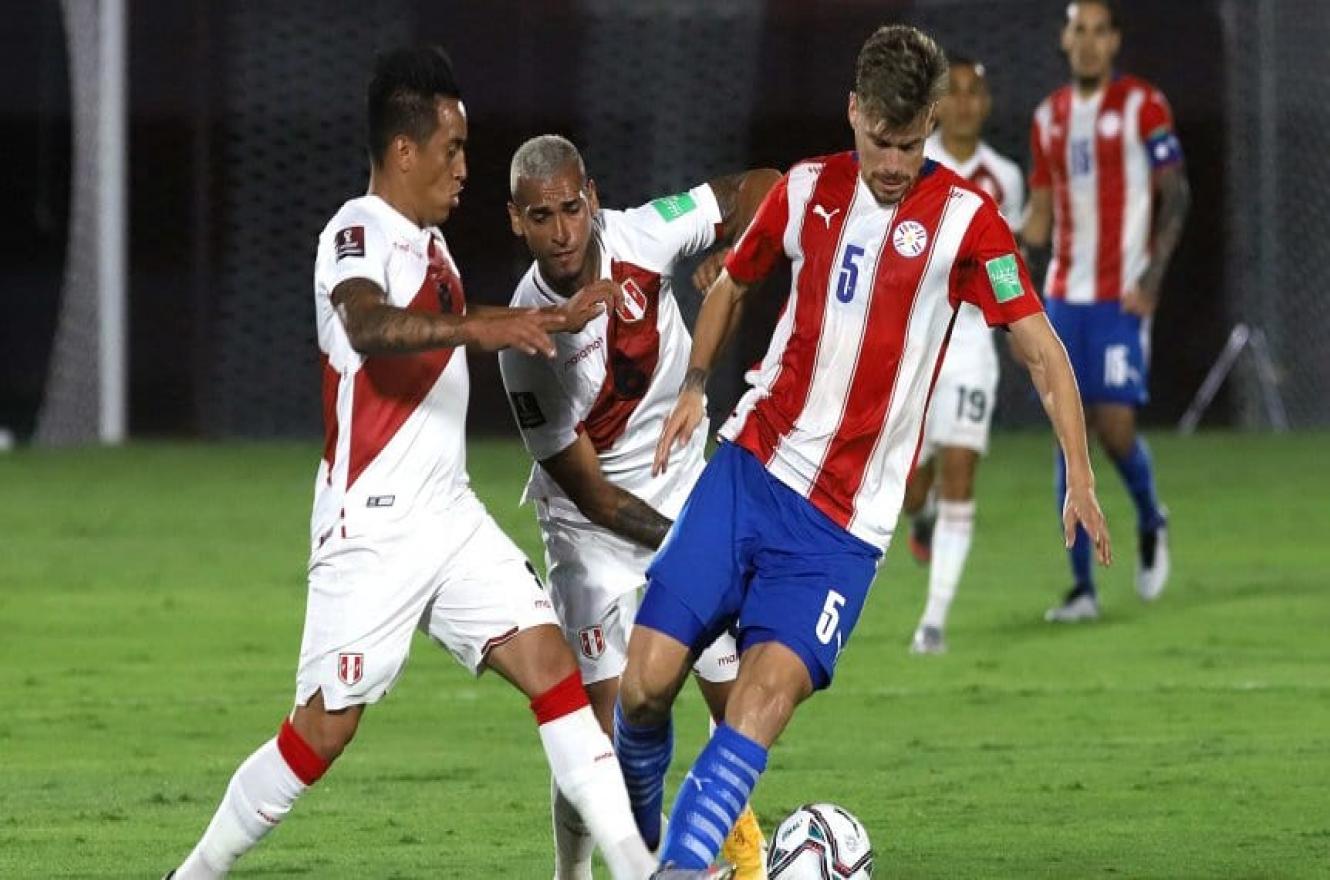 Fútbol: Paraguay y Perú empataron en un duelo de entrenadores argentinos
