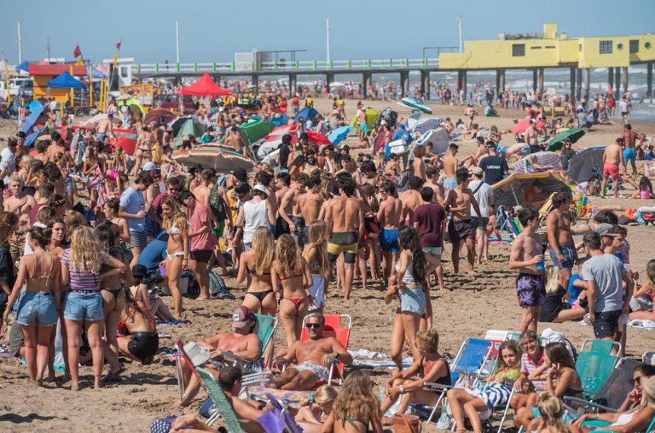 playa Pinamar en pandemia sin protocolos