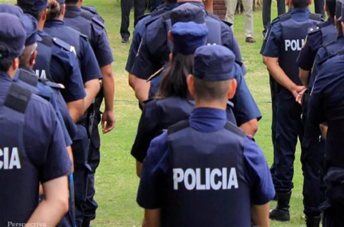 Detuvieron a ocho policías bonaerenses por abusos sexuales en una comisaría