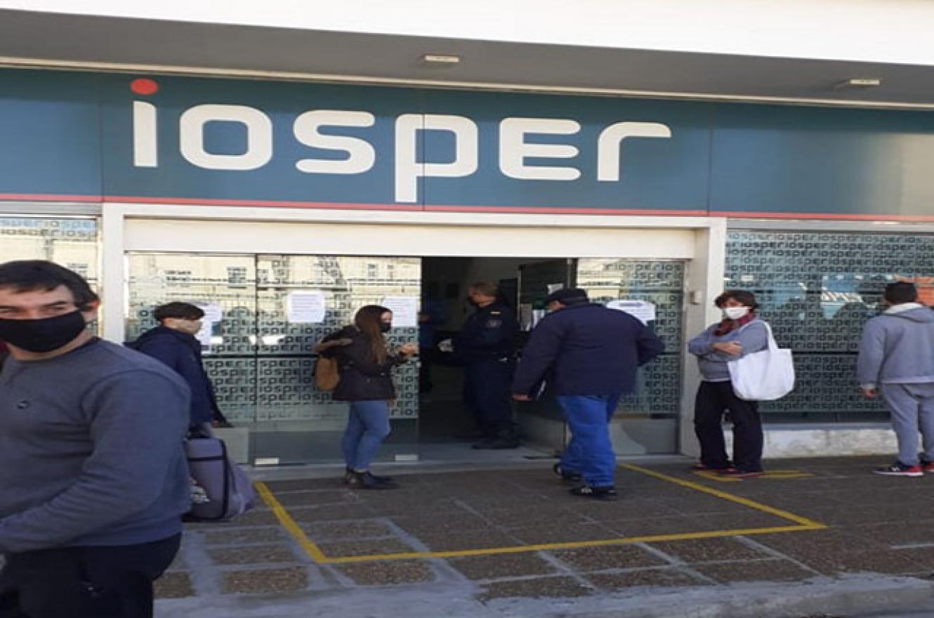 reclamo IOSPER (Foto: ANALISIS)