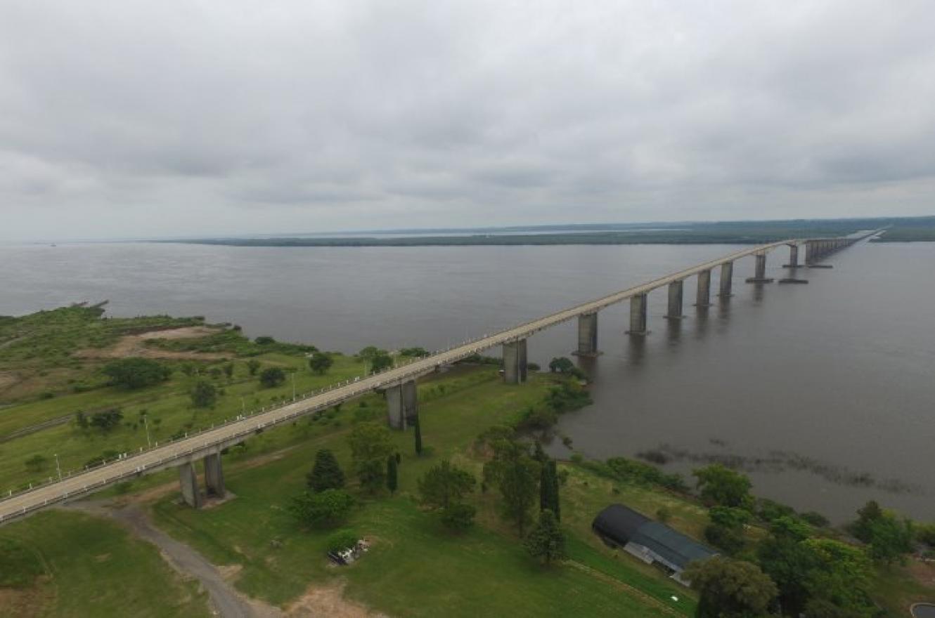 Cumple 45 años el puente Libertador General San Martín, que une Gualeguaychú y Fray Bentos