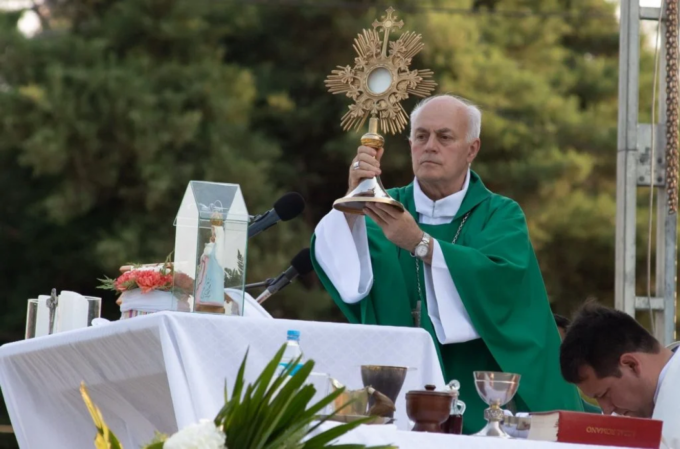 El arzobispo de Paraná, Juan Alberto Puiggari, acaba de cumplir los 75 años y presentó su dimisión ante la Santa Sede.