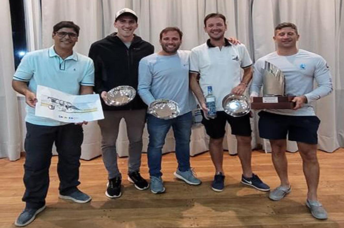 Vela: “Yeah Mon” del Club Náutico Paraná ganó la Regata Paraná-Rosario