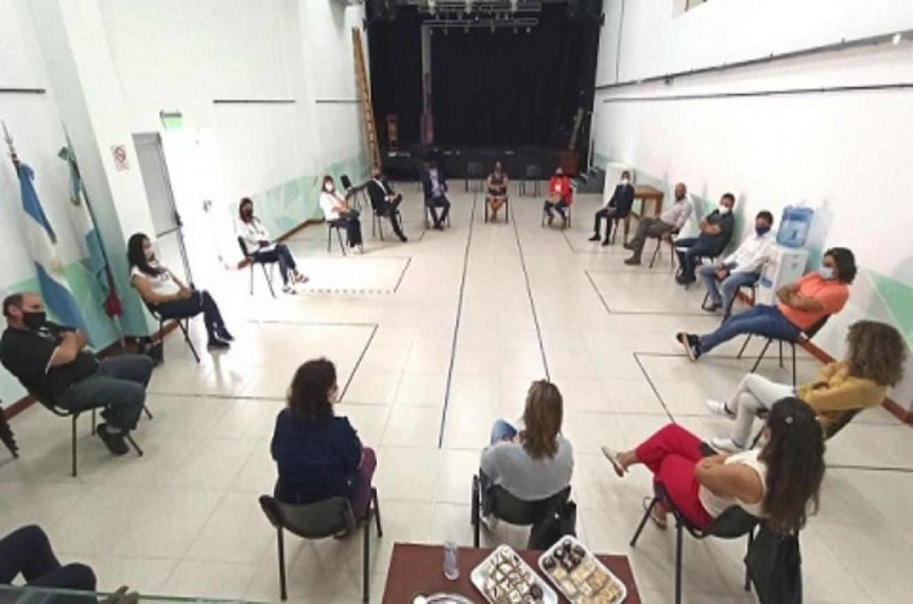 reunión turismo Colón