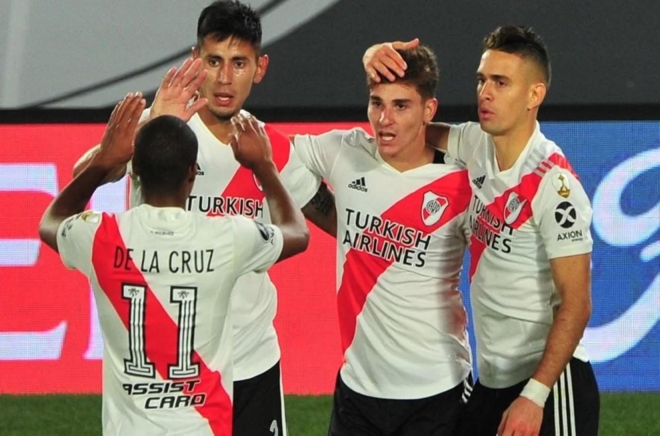 River celebra