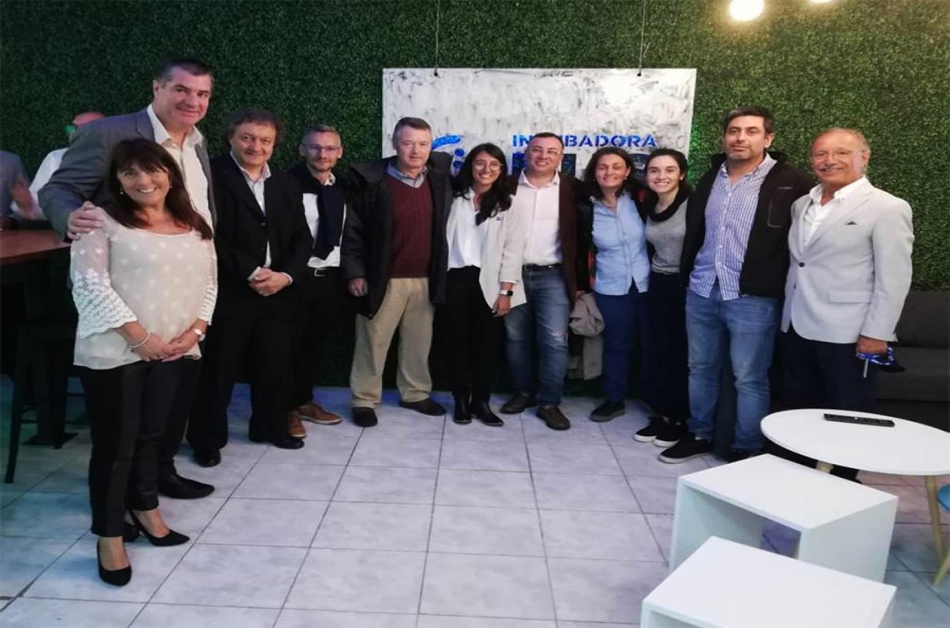 La Incubadora RUS y Amazon Web Services (AWS) unidas para acompañar con soporte técnico y de negocio a los proyectos de emprendedores locales.