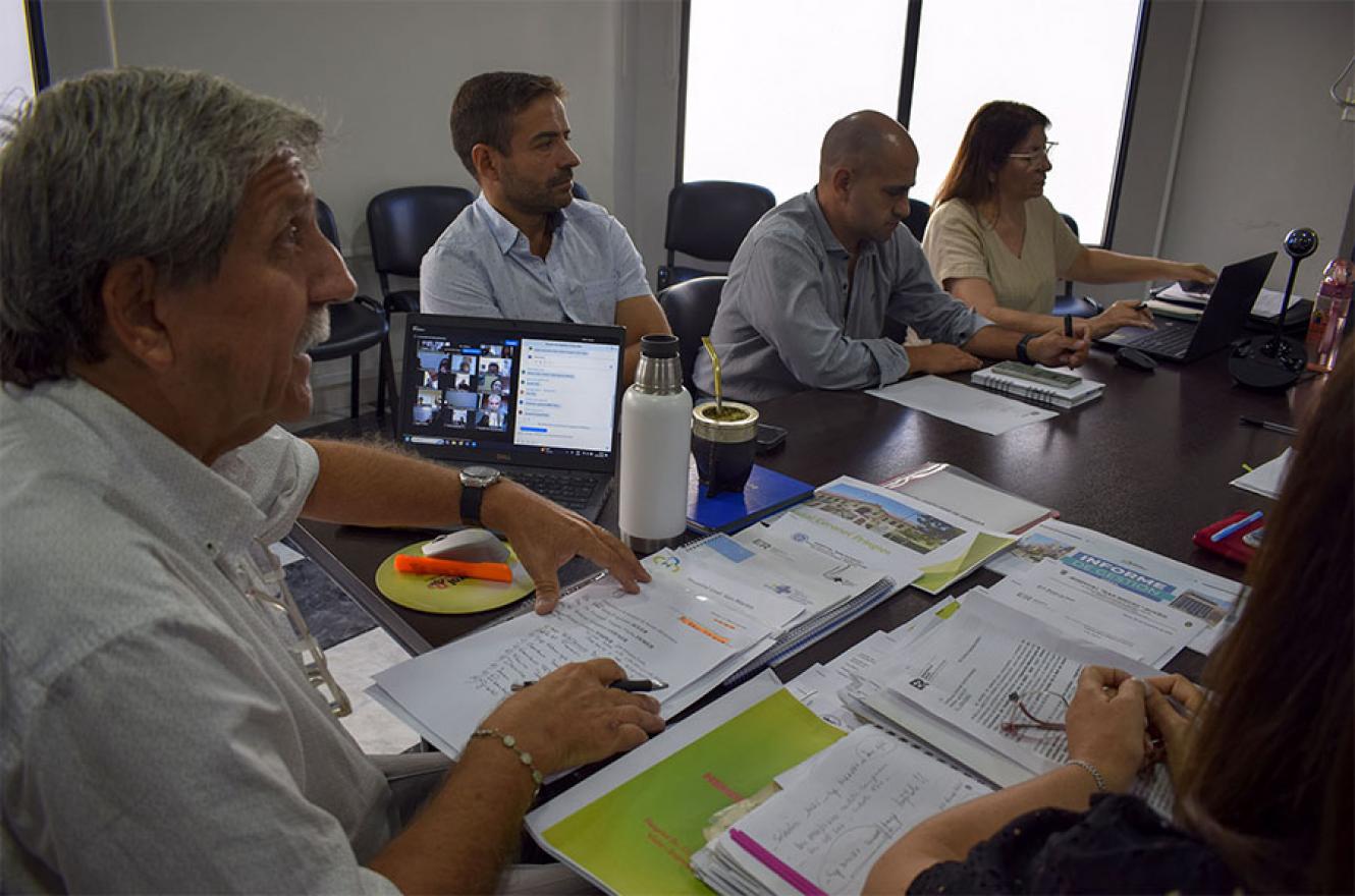 El ministro de Salud de la provincia, Guillermo Grieve, presidió el primer encuentro de directores de hospitales del año.