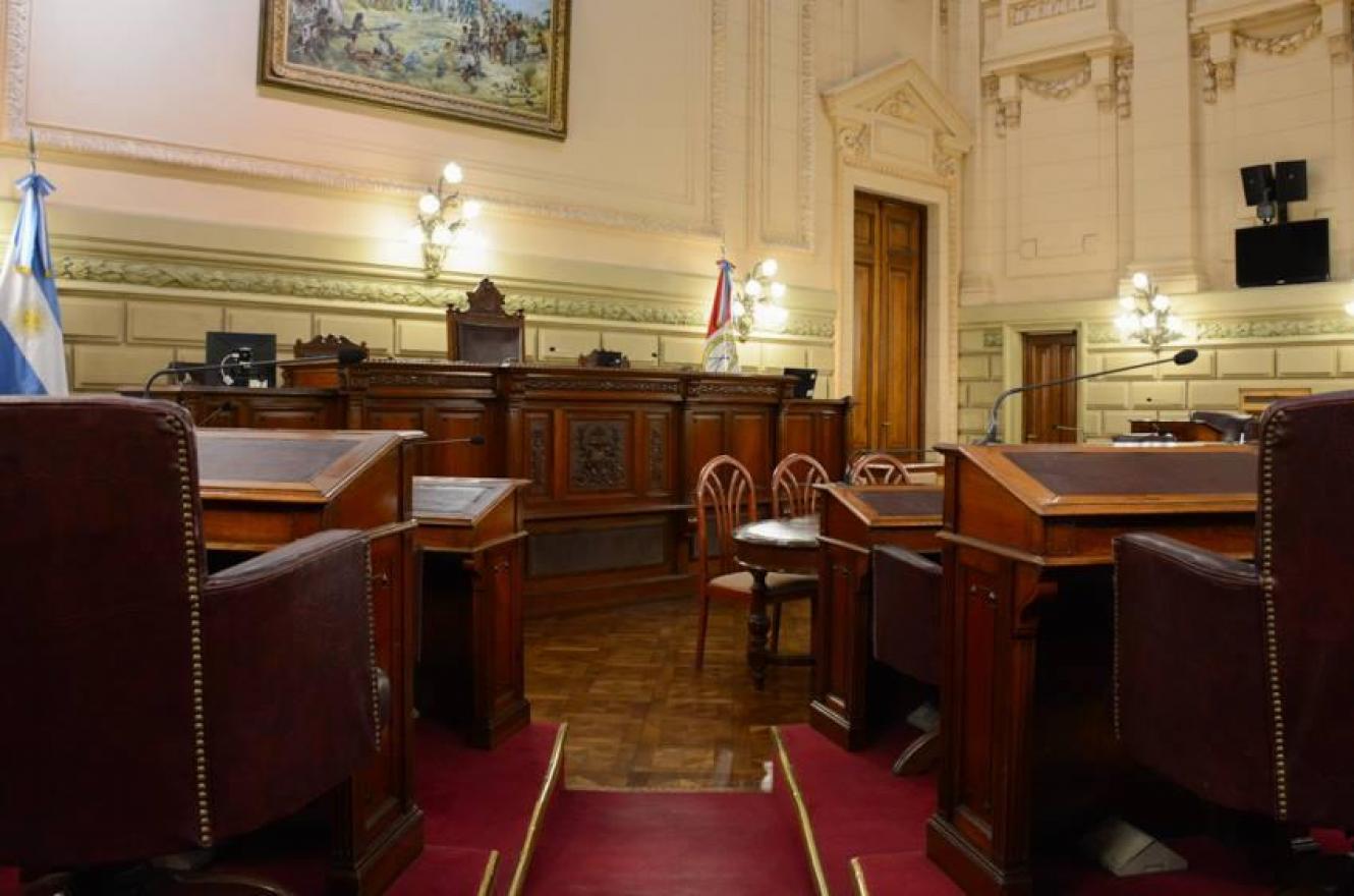 El Senado de Santa Fe suspendió la sesión ante dos casos sospechosos de COVID-19