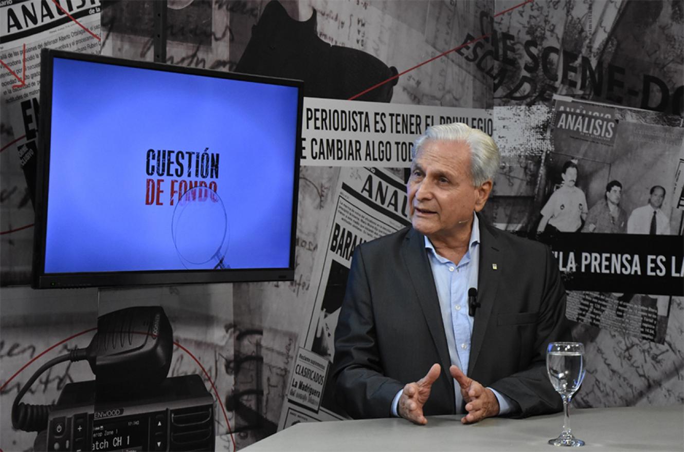 Gustavo Solanas fue muy crítico con aquellos legisladores que dejan un manto de sospecha al momento de asumir un voto a cambio de un nombramiento o una obra. “Eso se presta a que hubiera una ´Banelco´ de por medio, como fue alguna vez en el Senado”, manifestó.