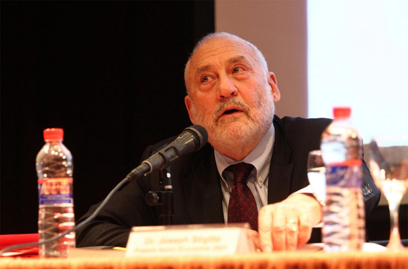 “El mundo pospandémico podría experimentar desigualdades aún mayores a menos que los gobiernos hagan algo”, afirma Joseph Stiglitz. 