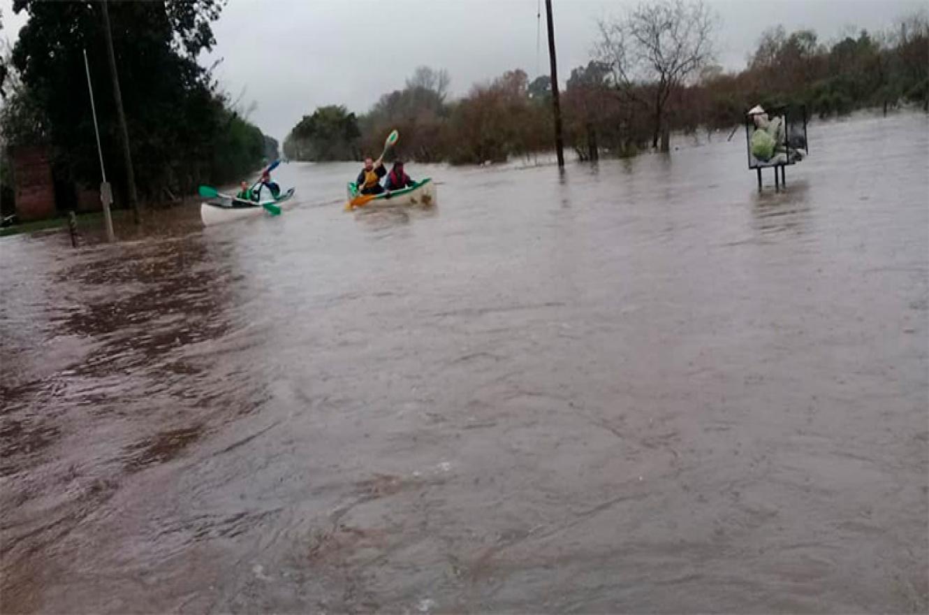 Hubo familias evacuados por las lluvias en Rosario del Tala.