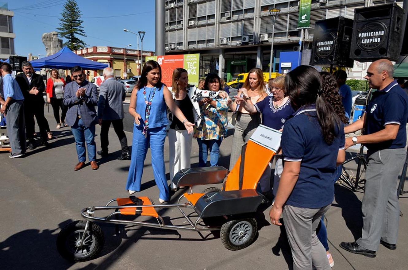 En la Plaza Mansilla se realizó la muestra de Educación Técnica, Agrotécnica y Centros de Formación Profesional de la provincia.