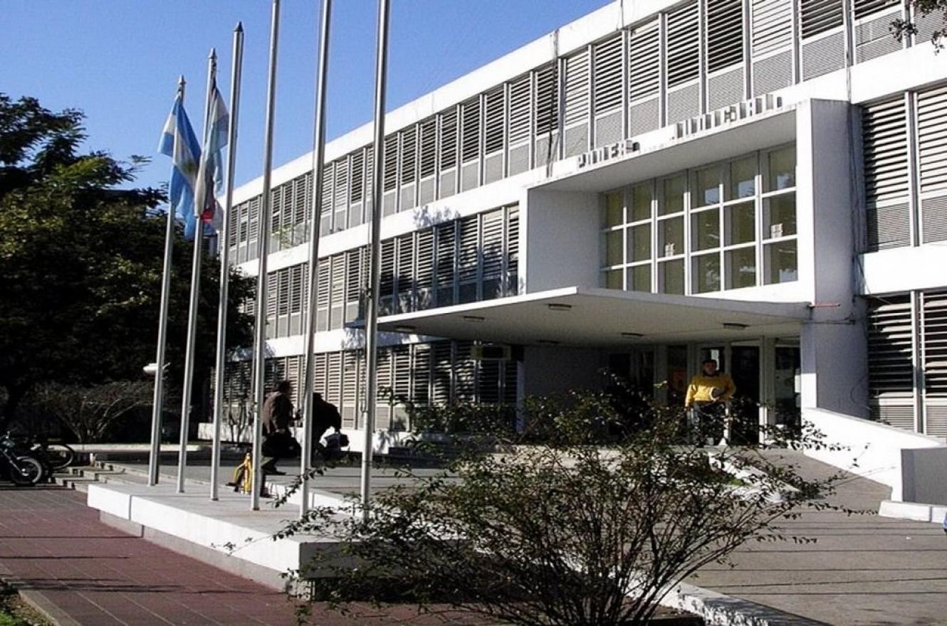 Tribunales.