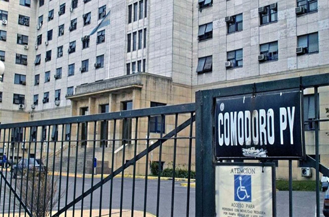 El Presidente reveló que había “instruido a las autoridades pertinentes para que formalmente inicien querella criminal”.