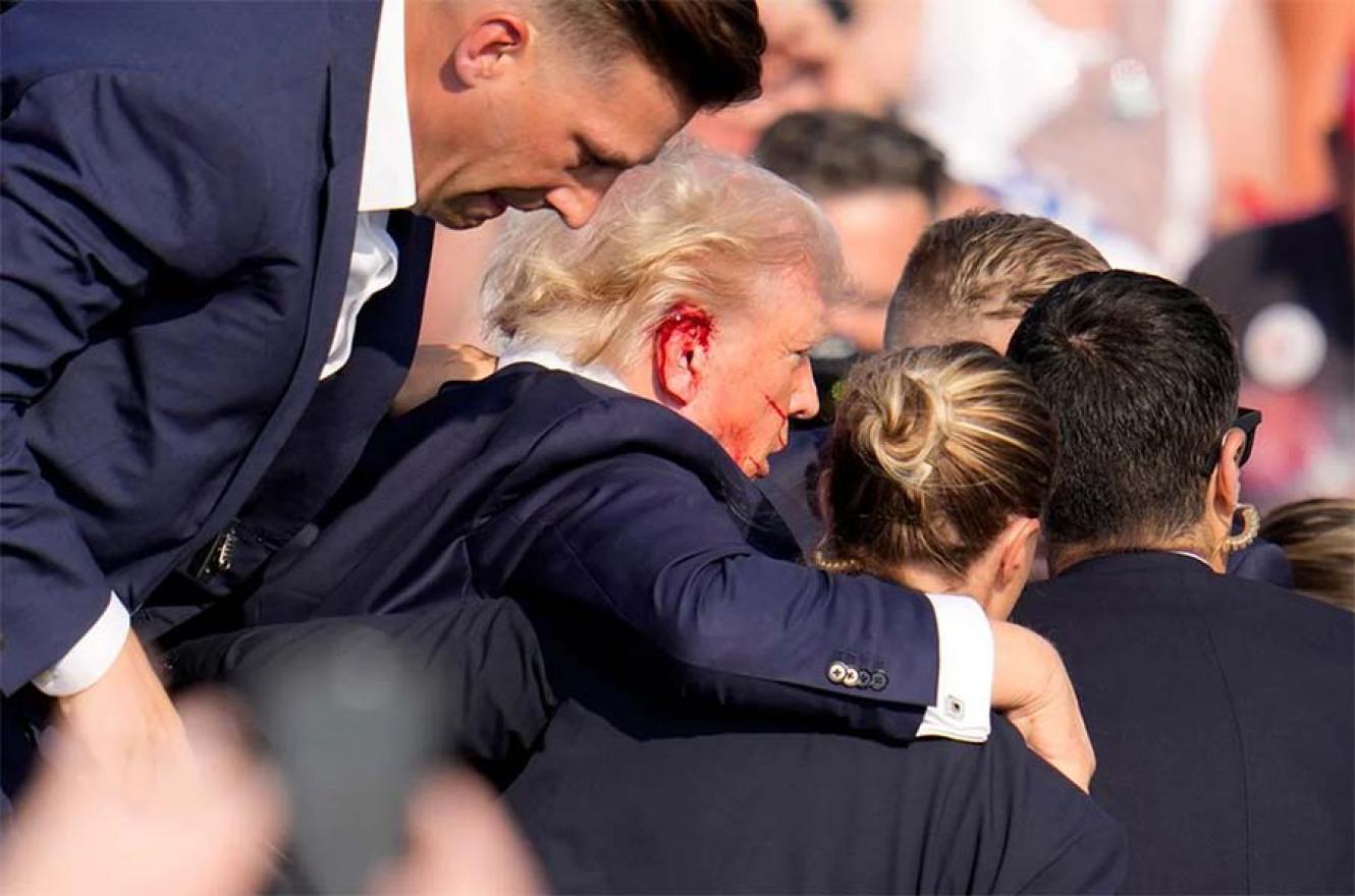 El ex presidente Donald Trump debió ser evacuado este sábado de un acto de campaña que realizaba en Pensilvania luego de ser herido por un disparo de arma de fuego. La noticia llegó rápidamente a todos los líderes del mundo, quienes expresaron su repudio a los actos de violencia.