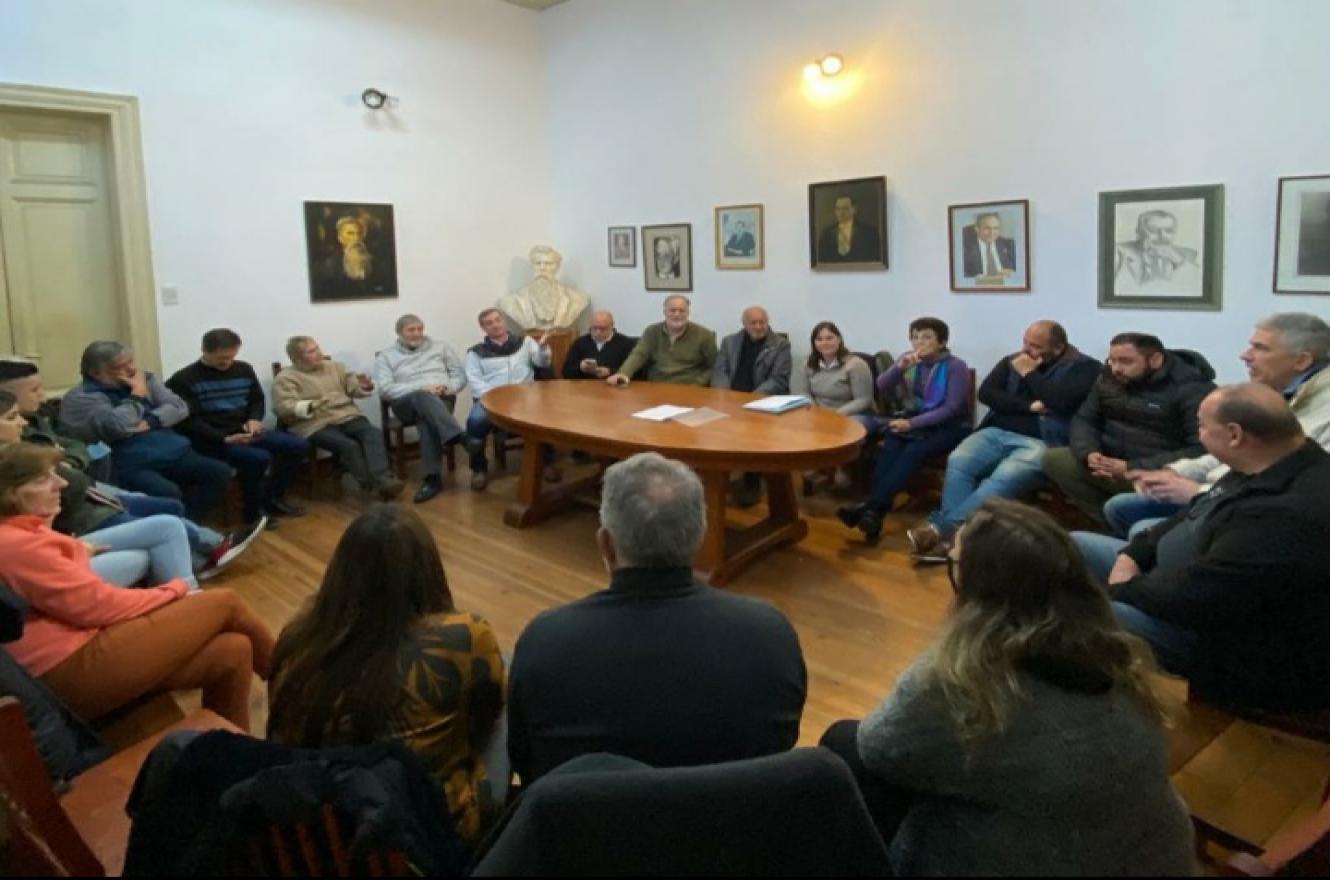 Acuerdo político entre el Movimiento de Unidad Radical y LIRER