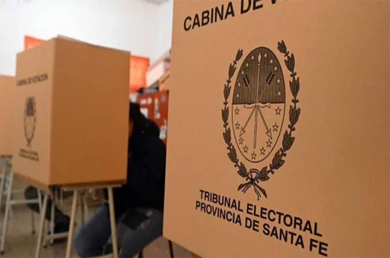 Los santafesinos elegirán en abril a 69 convencionales reformadores de la Constitución provincial. 50 seleccionados mediante listas que abarcan toda la provincia y 19 que representarán a cada uno de los Departamentos.