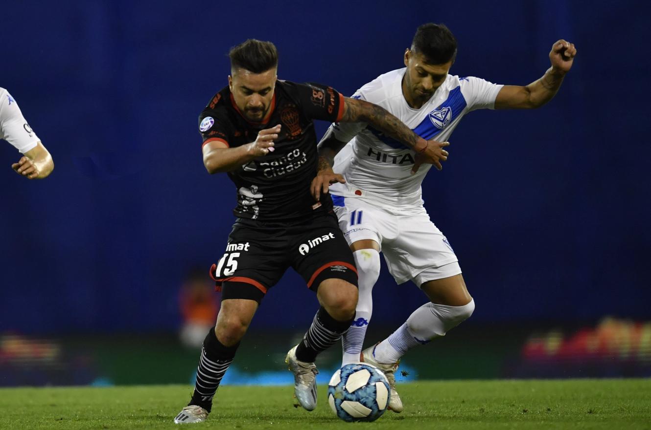 Superliga: Vélez y Huracán no se sacaron ventaja en Liniers