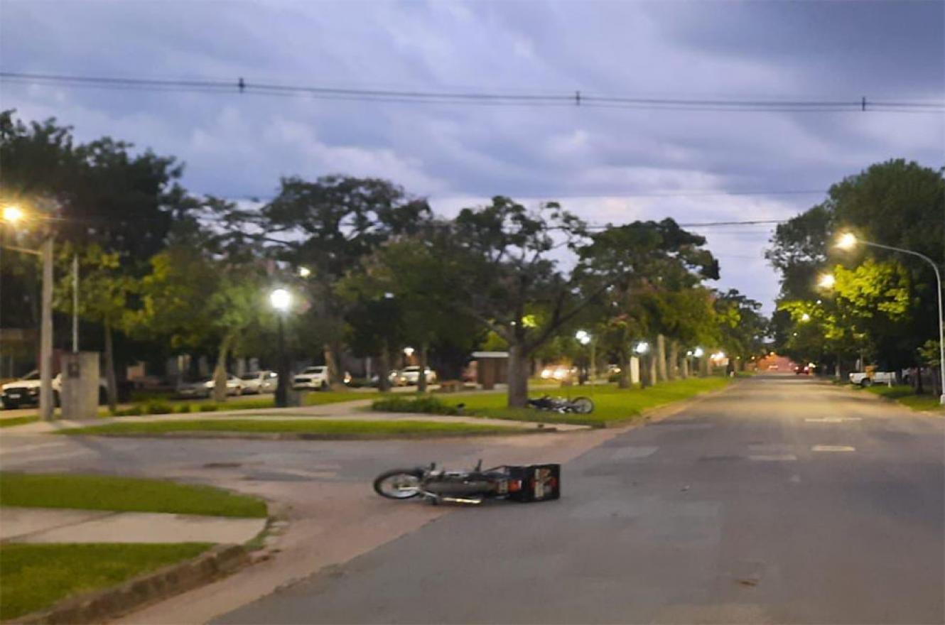 Un motociclista perdió la vida tras colisionar con otro rodado.