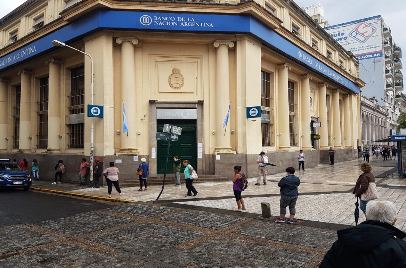 Filas en Banco Nación