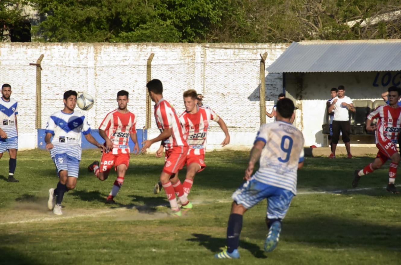 Torneo Regional Amateur: Atlético Paraná y Sportivo Urquiza oficializaron su participación