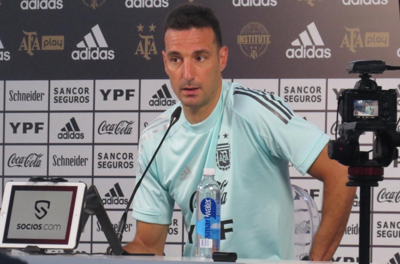 Scaloni confirmó que Messi jugará ante Brasil: "Es un partido para que la gente disfrute" 