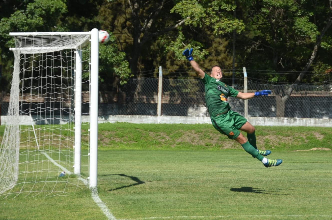 Sportivo Urquiza derrotó a Neuquén en el inicio de la Supercopa “Julio Goyeneche”