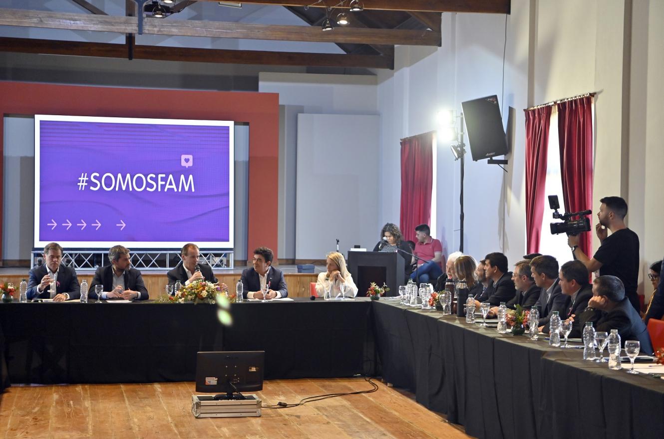La Federación Argentina de Municipios de la Región Centro se reunió en Gualeguaychú