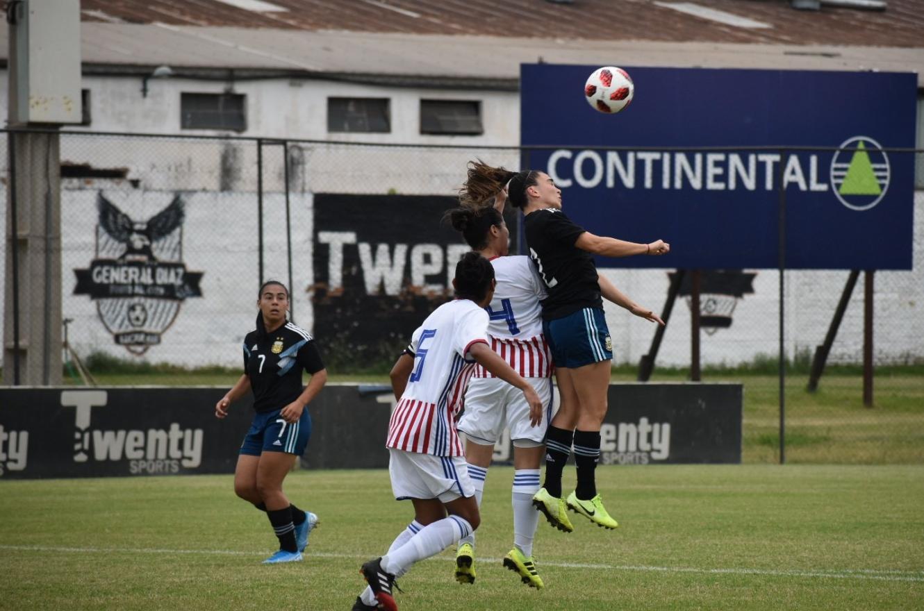 Fútbol: con entrerrianas en cancha, la selección argentina femenina ganó en Asunción