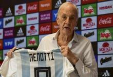 Menotti: “Como Riquelme aprendió a ser futbolista, tendrá que aprender a ser dirigente”