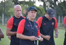 “No habíamos entrenado nunca en el campo y se hizo muy difícil”, expresó Walter Perazzo