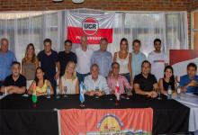 La dirigencia de la UCR acompañó al campamento de la Juventud Radical en Villa Urquiza.